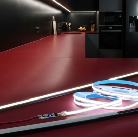 Wyłącznik XC60 do profili LED ze złączką UNI z przewodem.