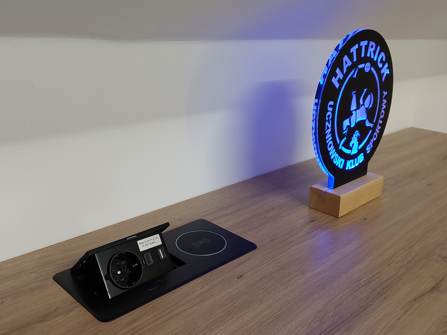 Gniazdo meblowe ZEOBOX z USB