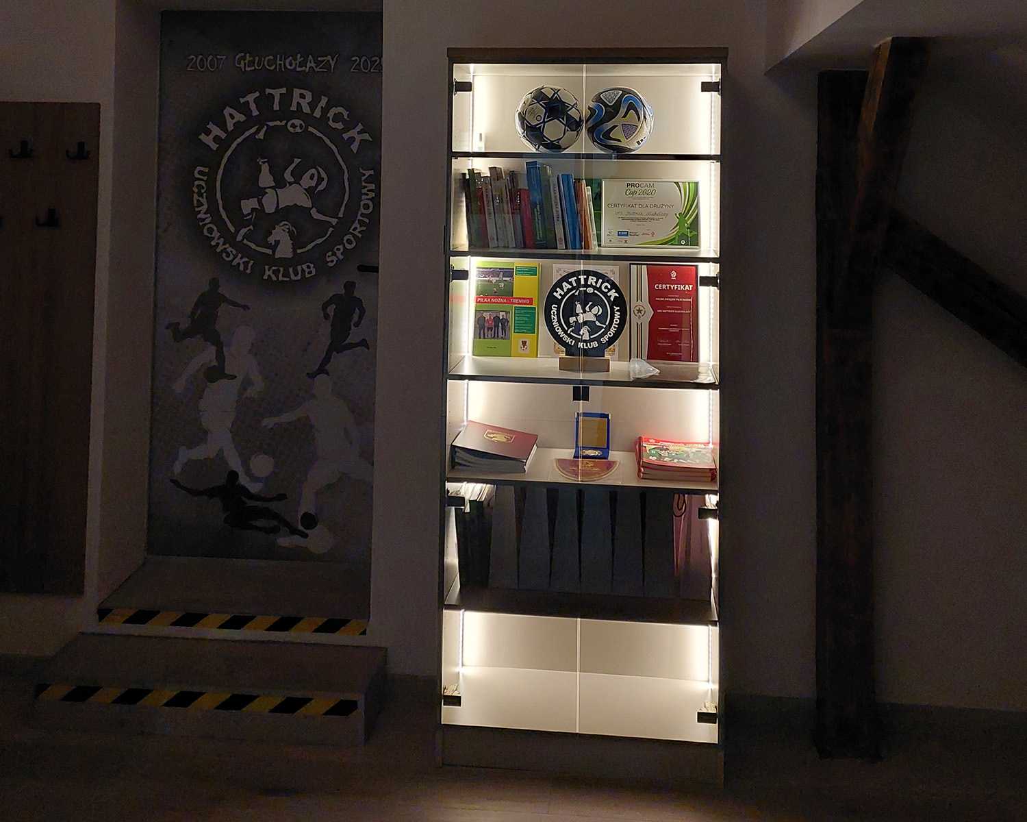 Gablota z oświetleniem LED