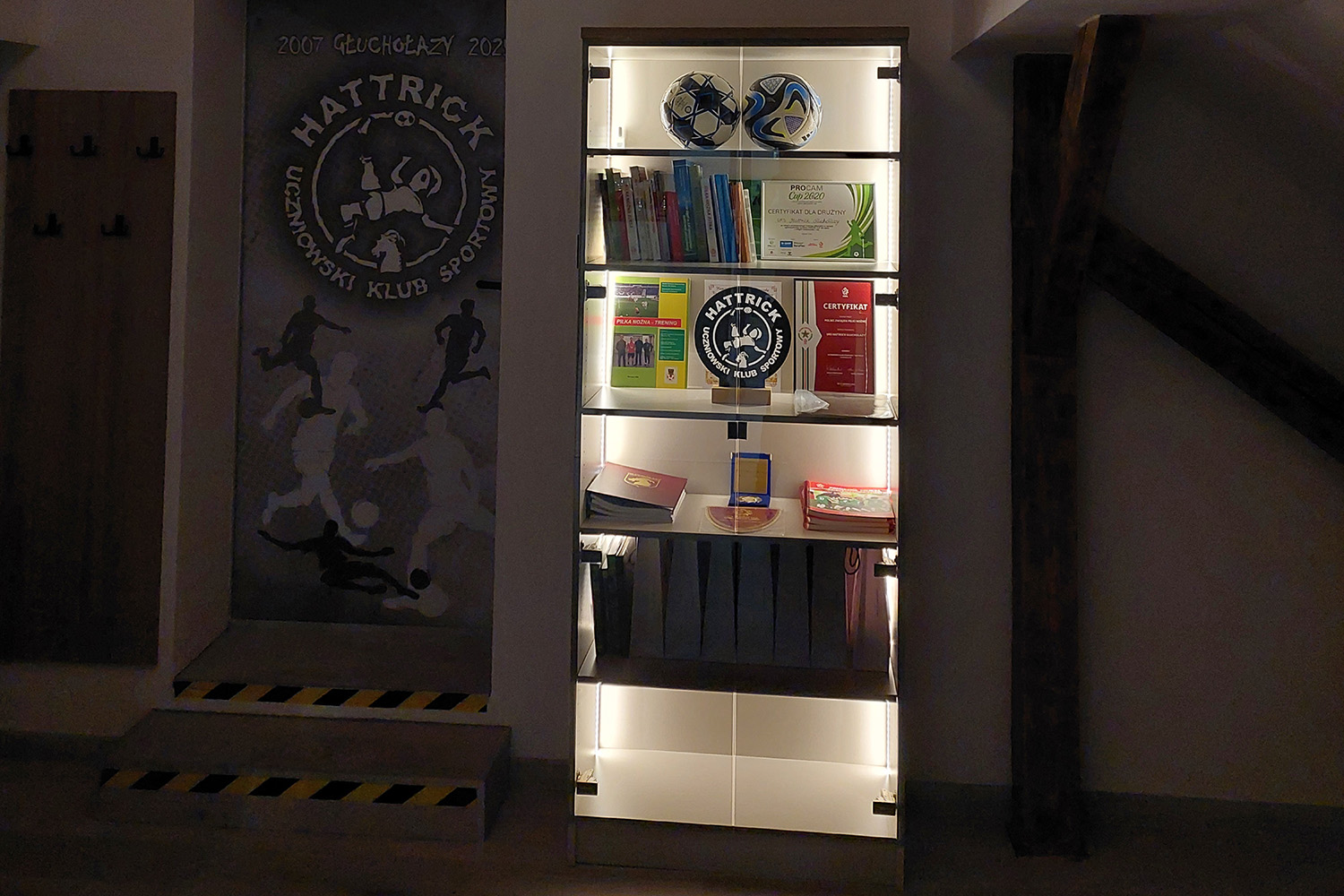 Gablota z oświetleniem LED