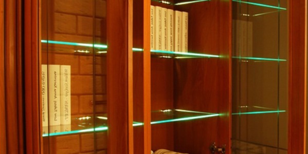 Klipsy LED – nowoczesny pomysł na oświetlenie półek